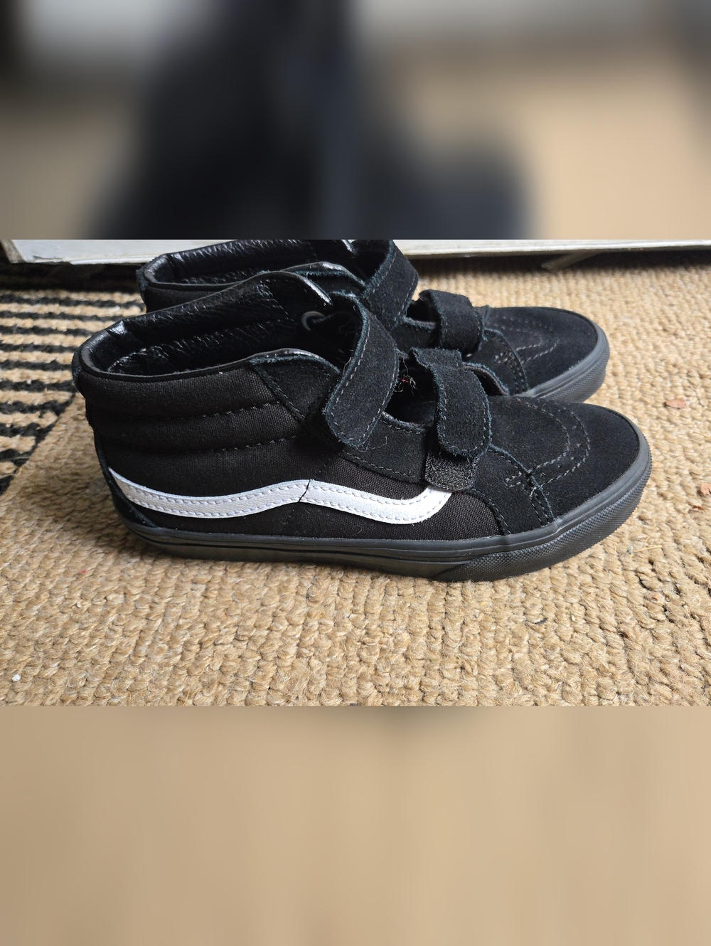 Vans Black And White Shoes 3Y